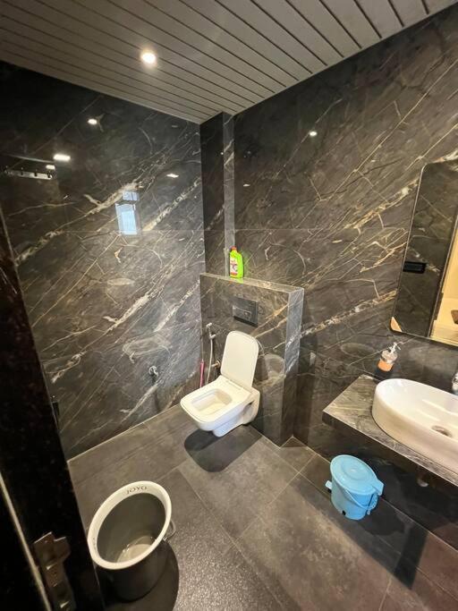 Stayhaven Starmount 4Bhk & Pool مومباي المظهر الخارجي الصورة