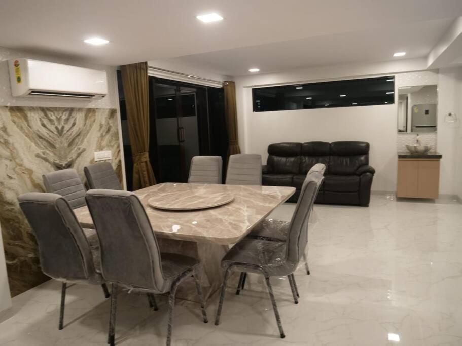 Stayhaven Starmount 4Bhk & Pool مومباي المظهر الخارجي الصورة