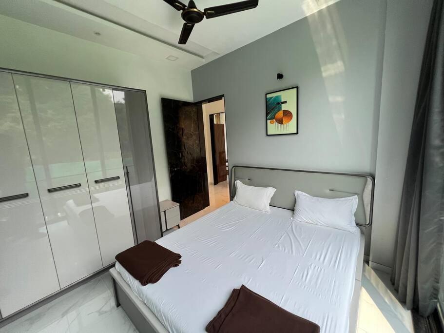 Stayhaven Starmount 4Bhk & Pool مومباي المظهر الخارجي الصورة