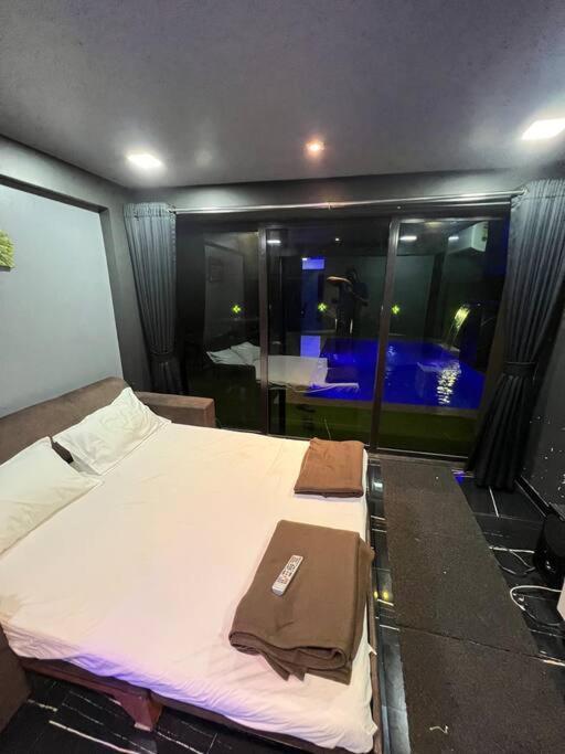 Stayhaven Starmount 4Bhk & Pool مومباي المظهر الخارجي الصورة