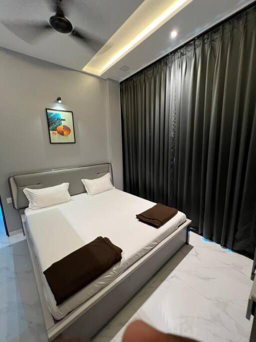 Stayhaven Starmount 4Bhk & Pool مومباي المظهر الخارجي الصورة