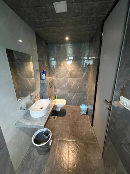 Stayhaven Starmount 4Bhk & Pool مومباي المظهر الخارجي الصورة