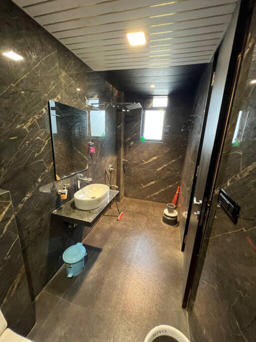 Stayhaven Starmount 4Bhk & Pool مومباي المظهر الخارجي الصورة